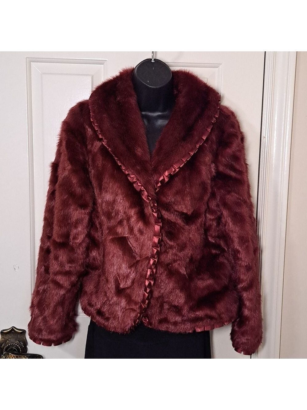 Terry Lewis Classic Luxuries Faux Fur ruffle detail Burgundy Jacket Size XS